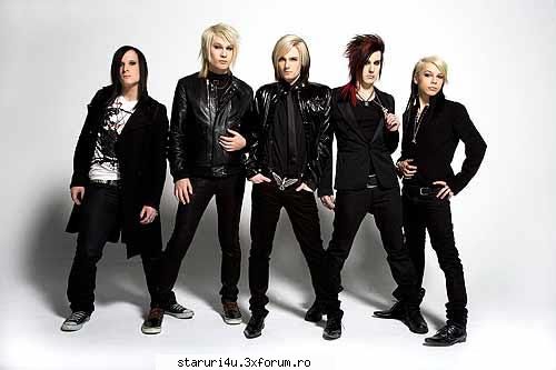 Photos with the band. - Aici punem poze cu formatia. :X - Cinema Bizarre.